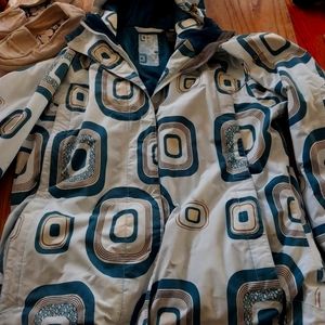 Roxy winter coat size L Roxy houseshoes size 6